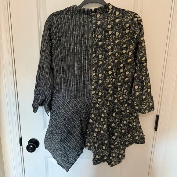 JISORA Dainty Florals with Arrows on Blue Cotton Top - Picture 12 of 14